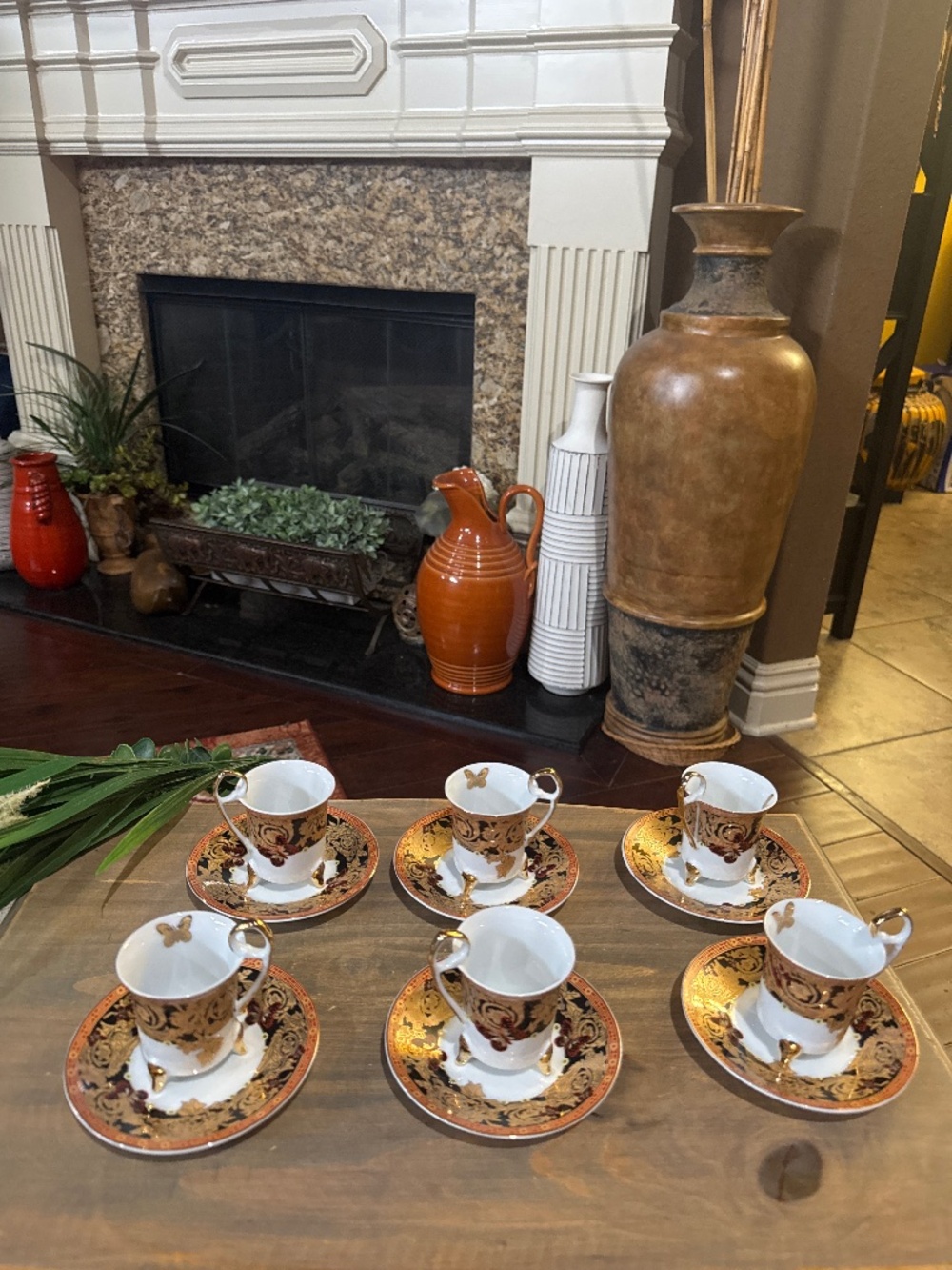 Italian Design Ceramics Fine Porcelain Tea 12 Piece Set. Cups & Saucers. Italy